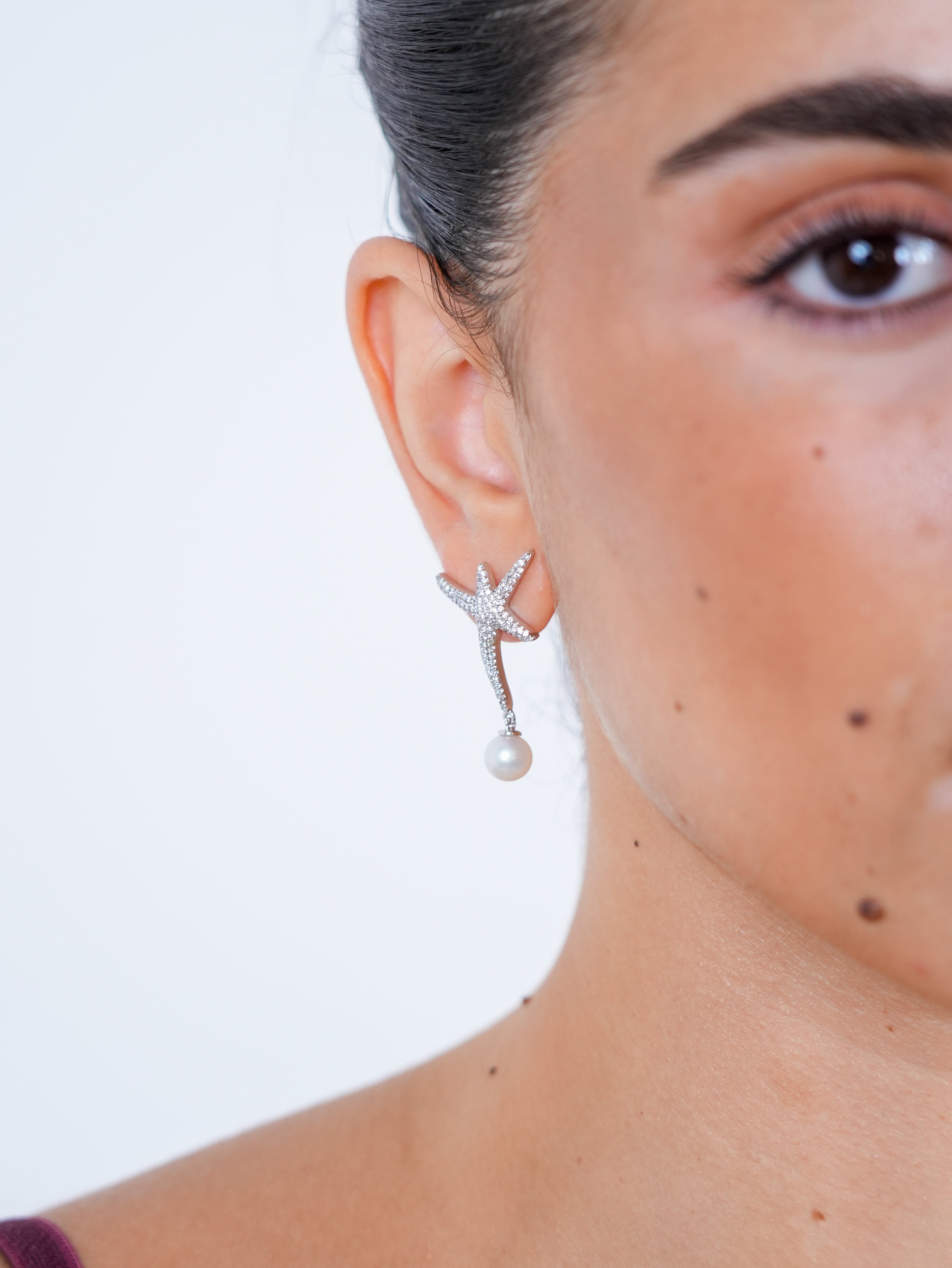 Single Diamond Starfish Earring