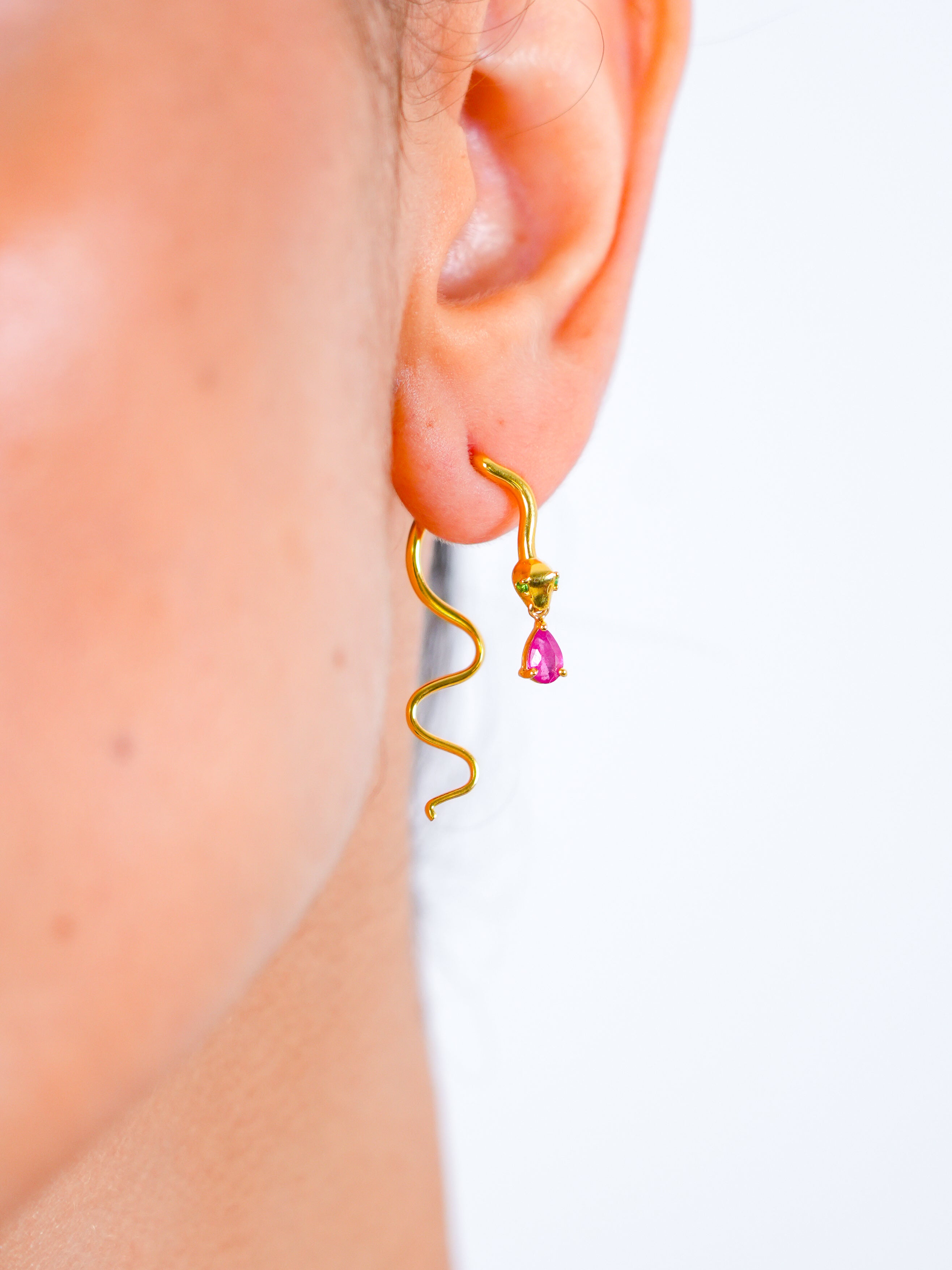 Single Serpent Earring in Yellow Gold