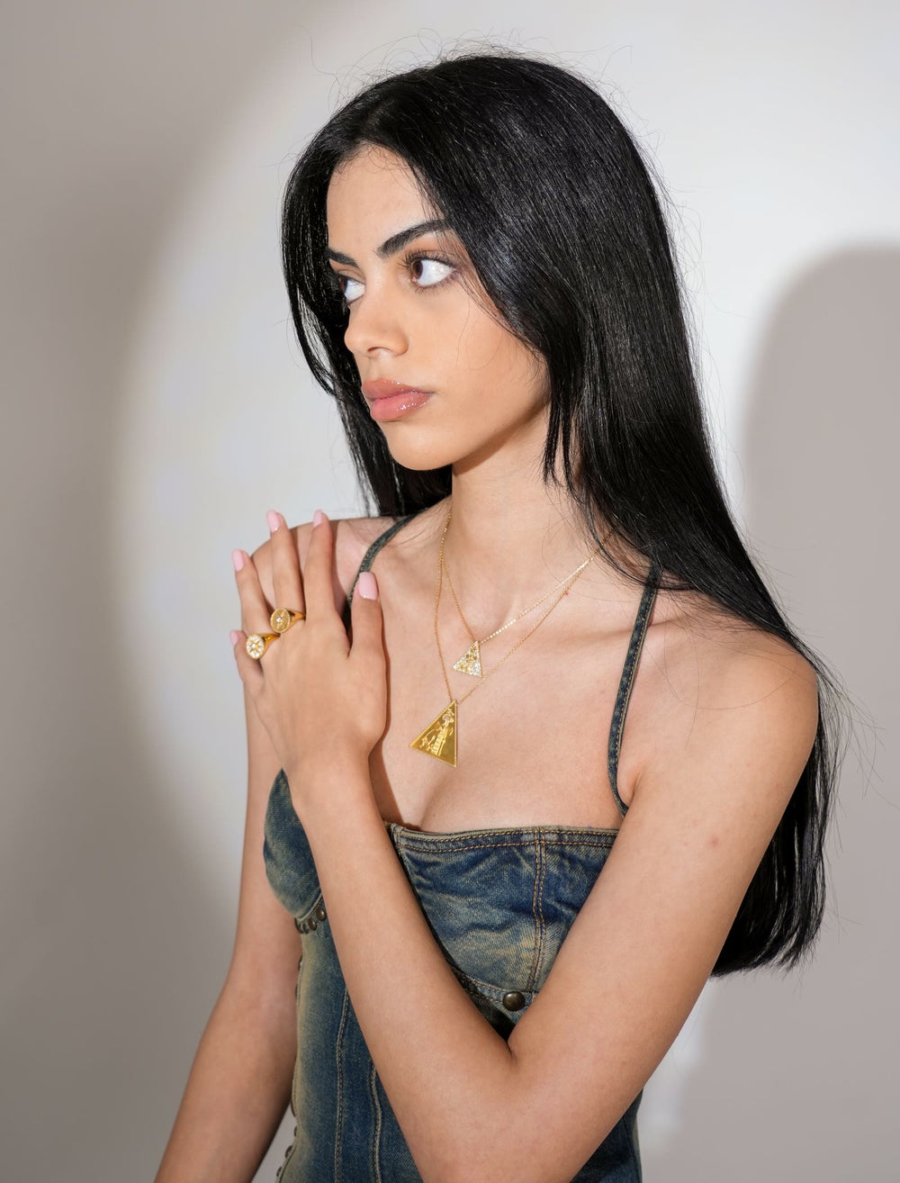 Ishtar Necklace in 18K gold, worn